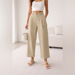 ZARA Women’s Wide Leg Cargo Pants in Khaki